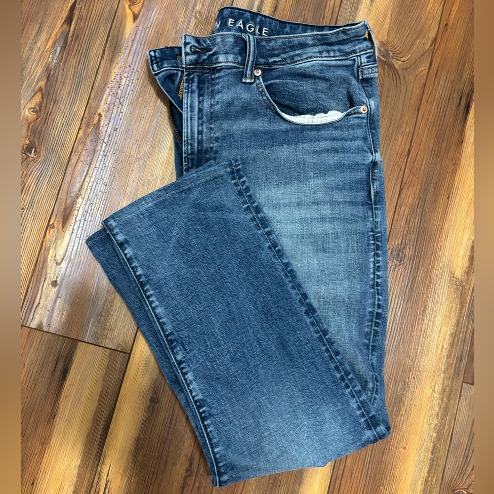 American Eagle Relaxed Straight Jeans